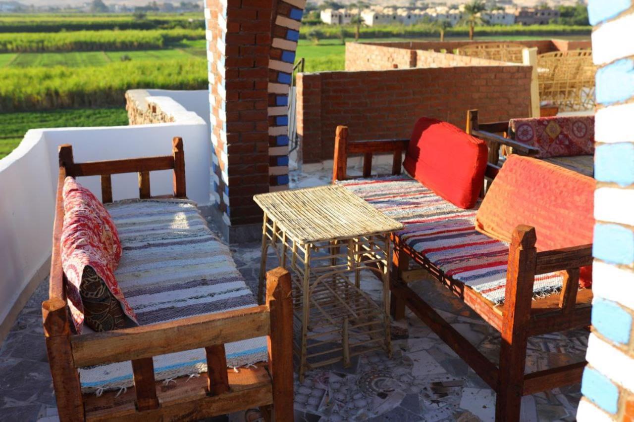 Quiet Gate Guest House Lel Agalta Kültér fotó